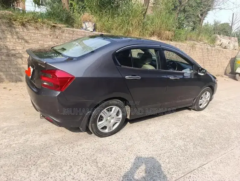 Honda City Sedan - Excellent 2017 Petrol Sedan