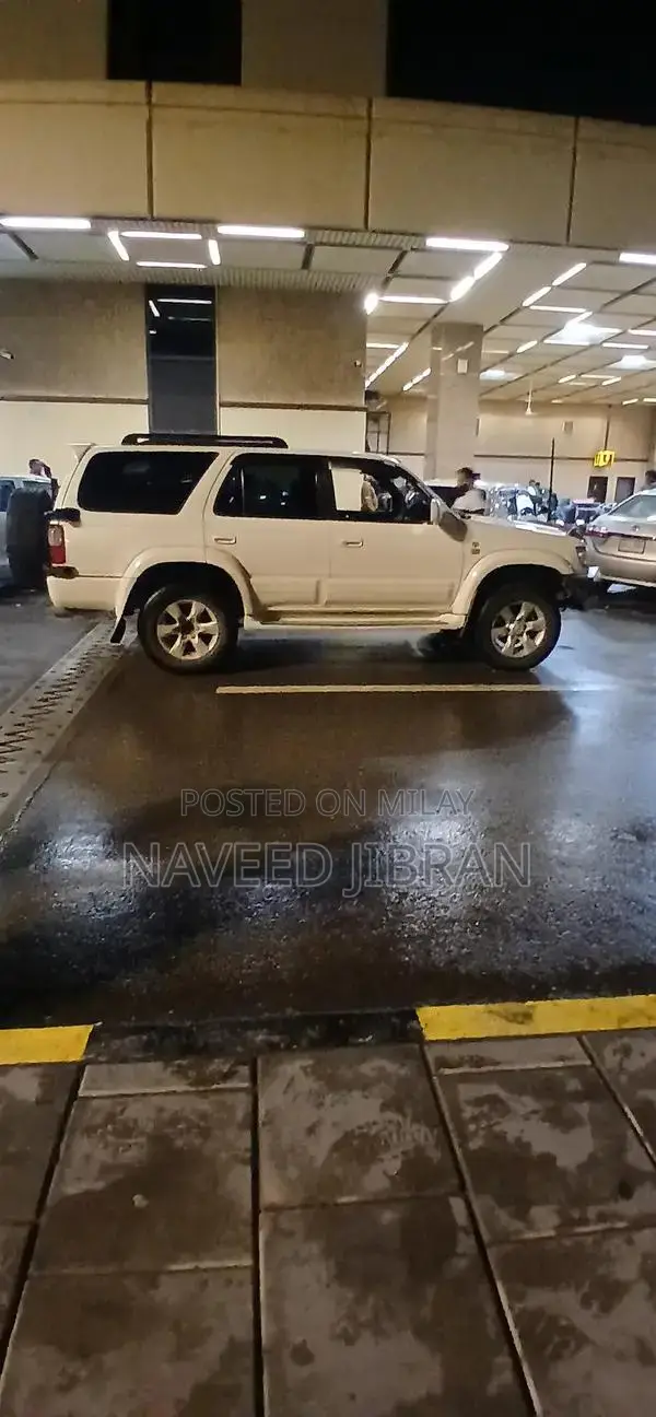 Toyota Surf SUV - Reliable Japanese Off-Road Vehicle