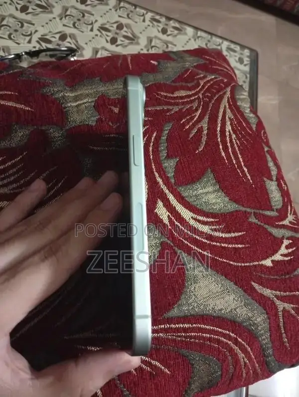 Apple iPhone 15 - 128GB Excellent Condition Smartphone