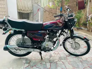 Photo - Honda 125 Motorcycle - 2022 Model in Excellent Condition