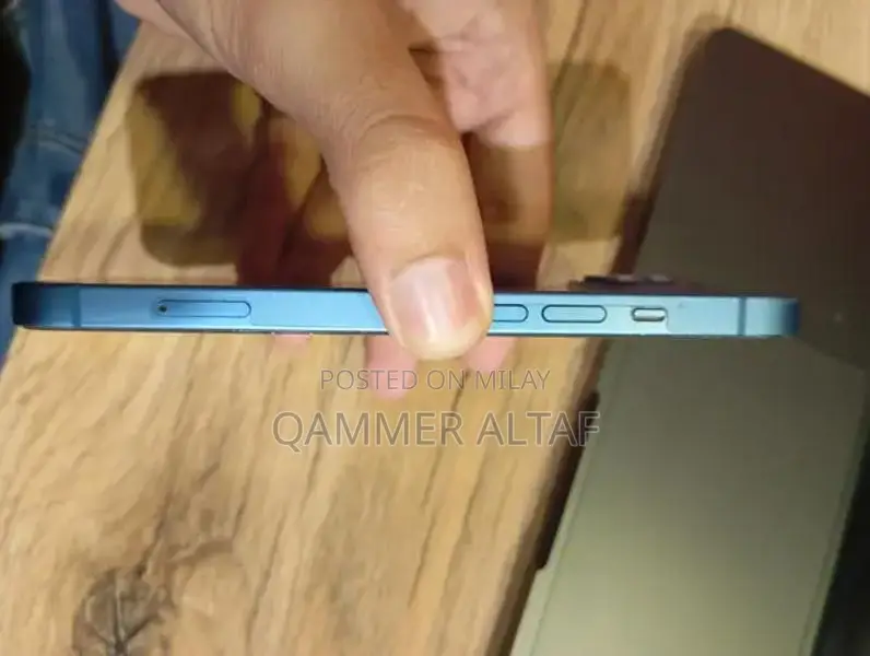 Apple iPhone 13 256GB Smartphone - Non PTA Sealed