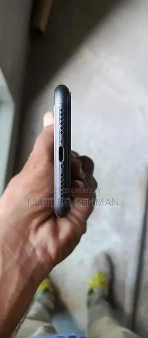 Pre-Owned iPhone 11 64GB with High Battery Health