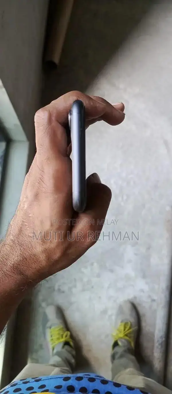 Pre-Owned iPhone 11 64GB with High Battery Health