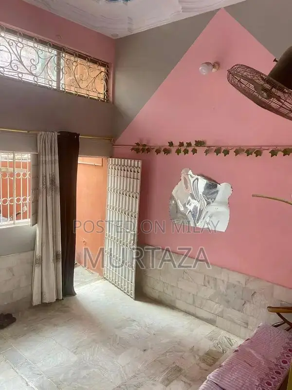 Spacious Family Home in Desirable Neighborhood