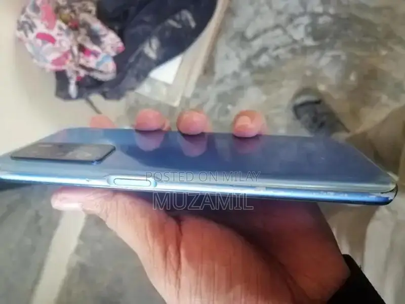 Compact Smartphone with PTA Approval