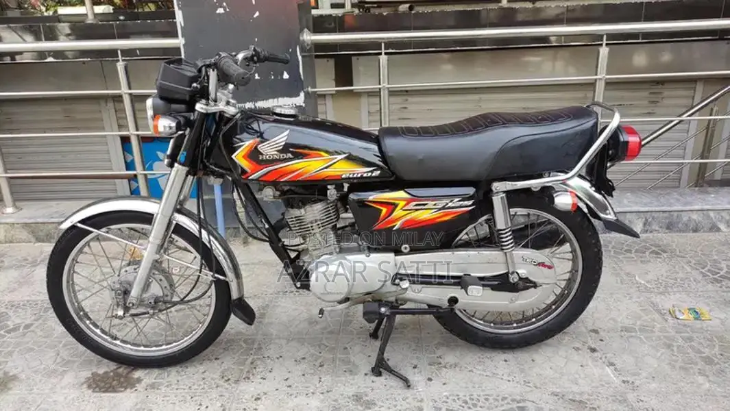 Honda CG 125 2022 Motorcycle - Classic Urban Commuter