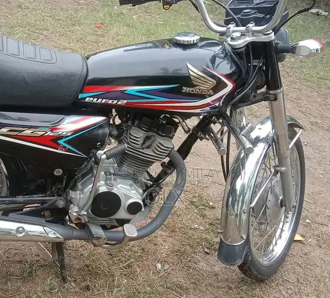 Honda CG 125 Motorcycle 2019 - Low Mileage Well-Maintained Bike