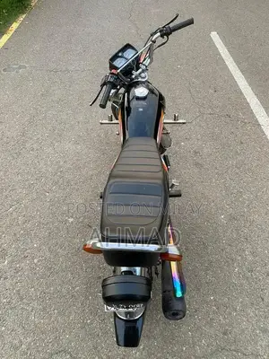 Honda 125cc Motorcycle - Well-Maintained Road Bike