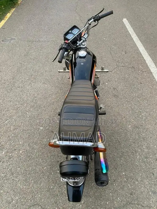 Honda 125cc Motorcycle - Well-Maintained Road Bike