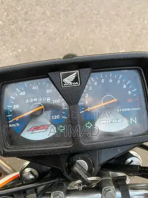 Honda 125cc Motorcycle - Well-Maintained Road Bike