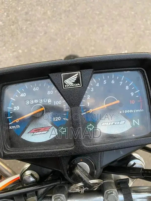 Honda 125cc Motorcycle - Well-Maintained Road Bike