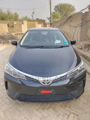 Photo - 2018 Toyota Corolla GLI Sedan with Alloy Wheels