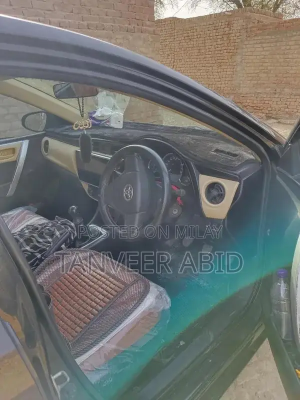 2018 Toyota Corolla GLI Sedan with Alloy Wheels