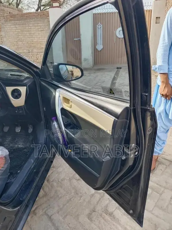 2018 Toyota Corolla GLI Sedan with Alloy Wheels