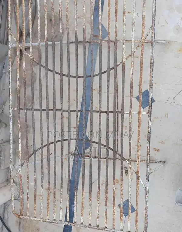 Outdoor Iron Garden Furniture Set - 4 Chairs and Table