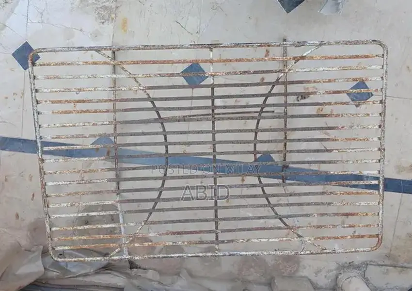 Outdoor Iron Garden Furniture Set - 4 Chairs and Table