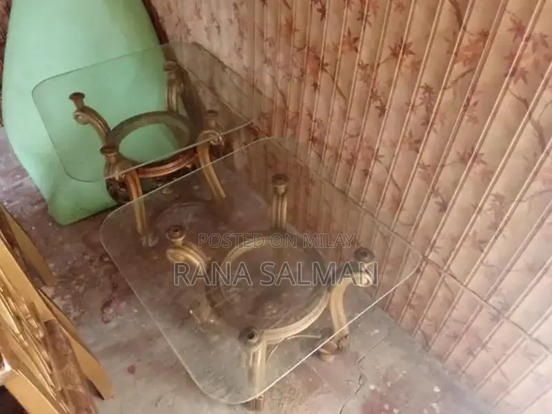 10 x 10 Home Furniture Piece in Good Condition