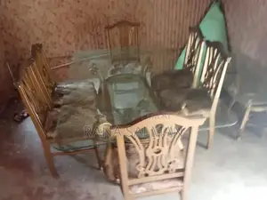 10 x 10 Home Furniture Piece in Good Condition