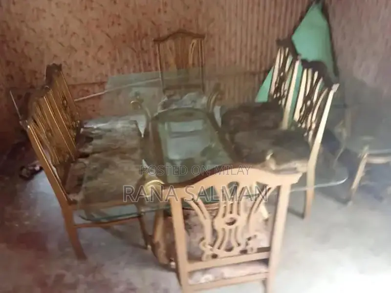 10 x 10 Home Furniture Piece in Good Condition