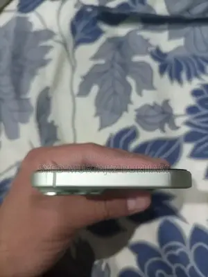 128GB iPhone 15 Plus - Excellent Condition with Original Box