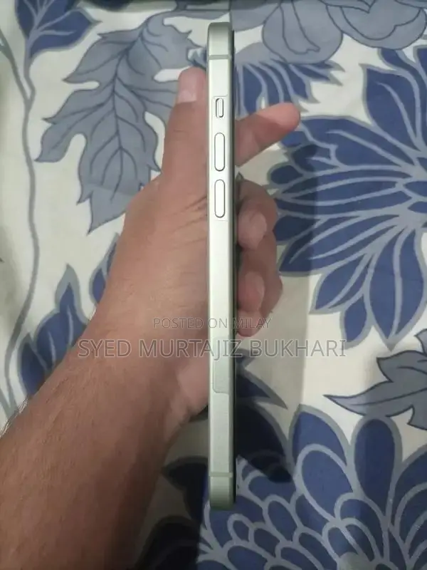 128GB iPhone 15 Plus - Excellent Condition with Original Box