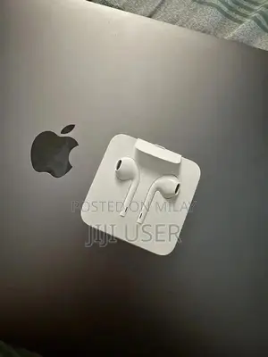 Genuine Apple Lightning Handsfree Earphones Accessory