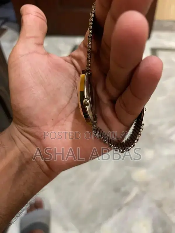 Authentic Rado Luxury Wristwatch - Premium Swiss Timepiece