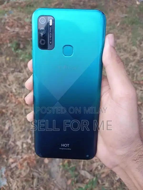 Infinix Hot 9 Play Smartphone with Accessories