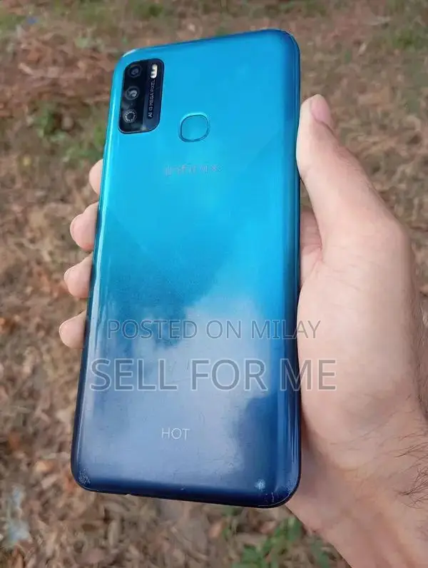 Infinix Hot 9 Play Smartphone with Accessories