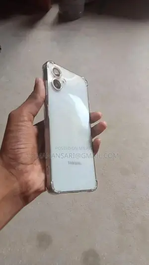 Samsung Budget Smartphone 6GB RAM 128GB Storage Lightly Used