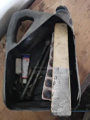 Photo - Professional Home Repair Penchar Tool Kit - Essential DIY Maintenance