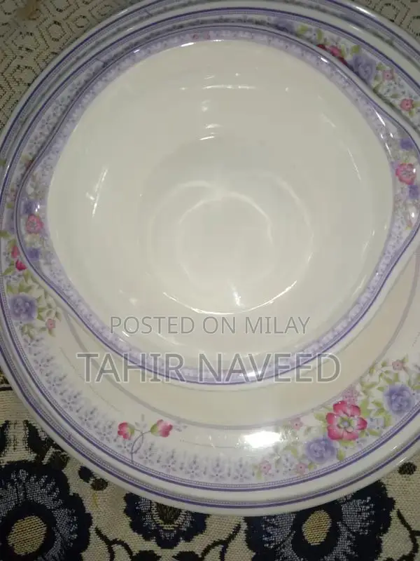 Complete 72-Piece Dinner Set for 8 Persons