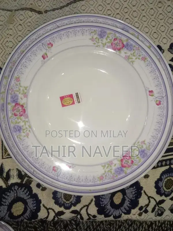 Complete 72-Piece Dinner Set for 8 Persons