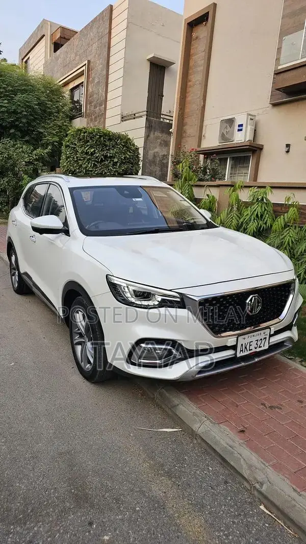 MG HS 2021 Compact SUV - Low Mileage Personal Vehicle