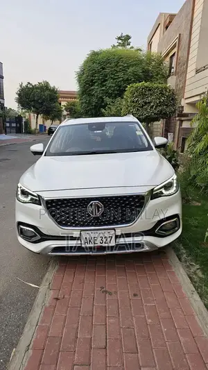 MG HS 2021 Compact SUV - Low Mileage Personal Vehicle