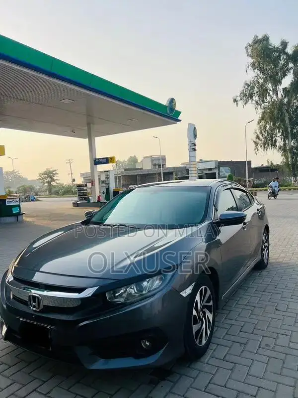 Honda Civic Oriel 2017/18 Full Option Sedan