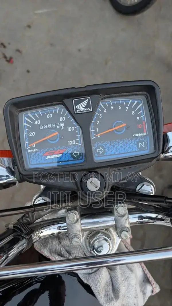 Honda CG 125S Single-Cylinder Motorcycle - Self Start Model
