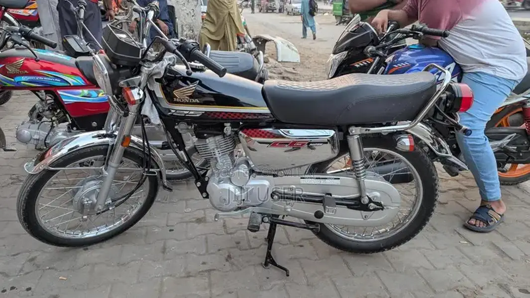 Honda CG 125S Single-Cylinder Motorcycle - Self Start Model