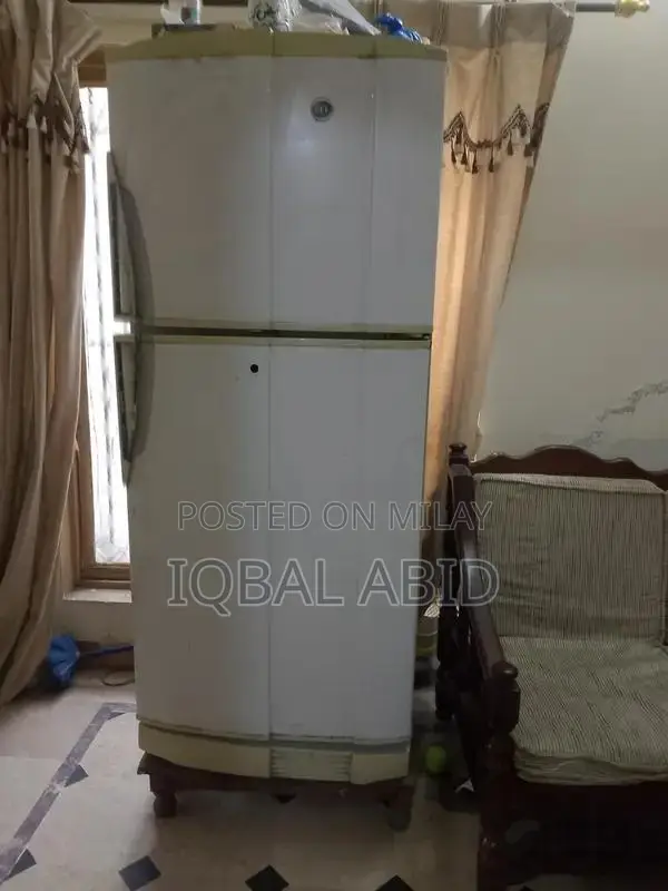 Compact Humidifier with Aroma Diffusion and Smart Features