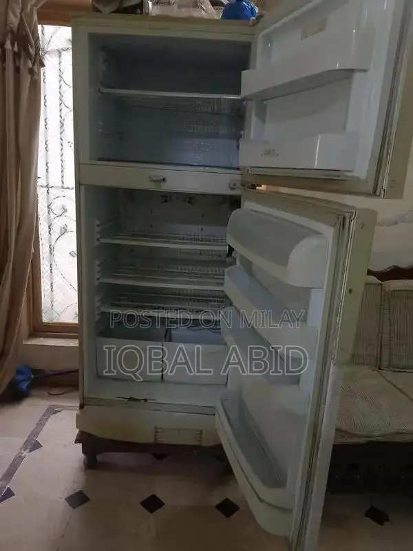 Compact Humidifier with Aroma Diffusion and Smart Features