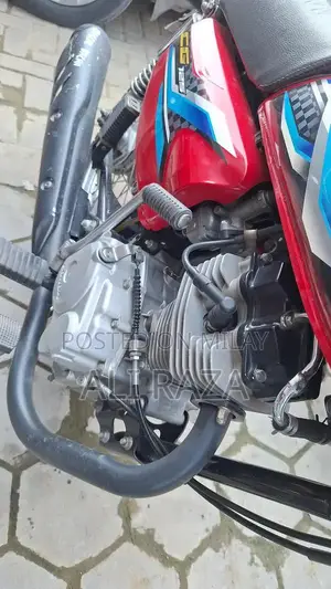 Honda CG 125 Motorcycle - Classic Single Cylinder Commuter Bike