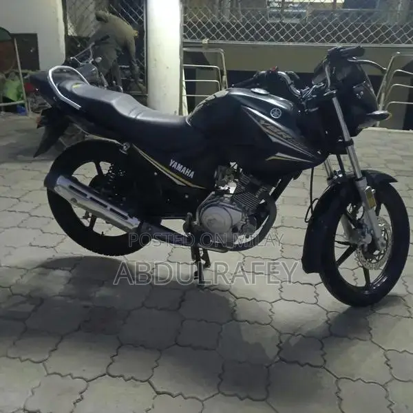 YBR 125cc Motorcycle - Reliable City Commuter