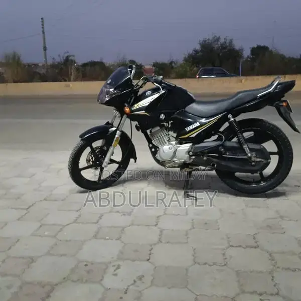 YBR 125cc Motorcycle - Reliable City Commuter