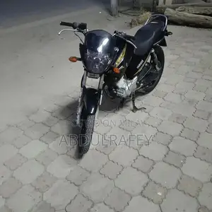 YBR 125cc Motorcycle - Reliable City Commuter