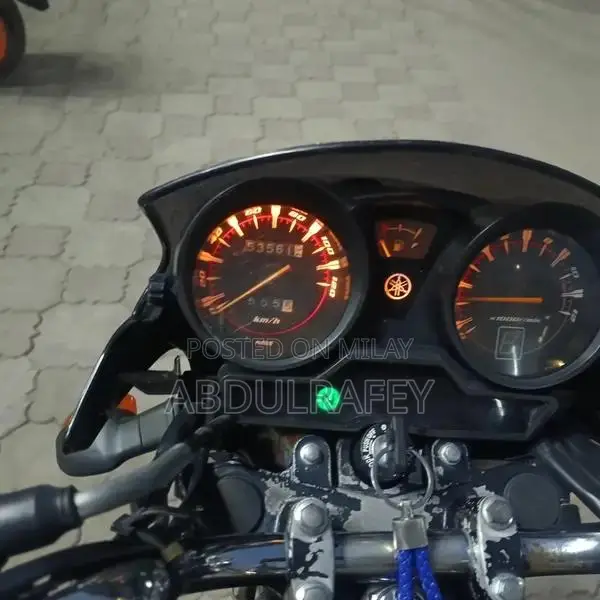 YBR 125cc Motorcycle - Reliable City Commuter