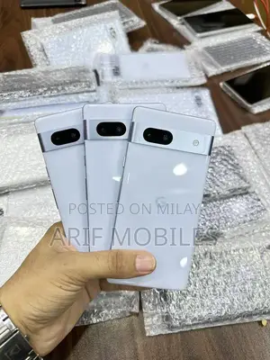 Mid-Range Android Smartphone with Advanced Camera System