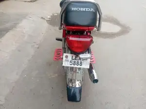 Honda Performance Vehicle with Advanced Engineering