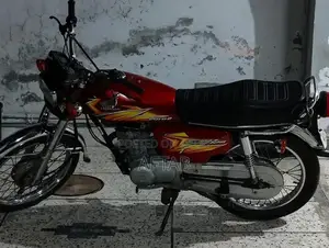 Photo - Honda CG125 Motorcycle - Well-Maintained Single Cylinder Bike