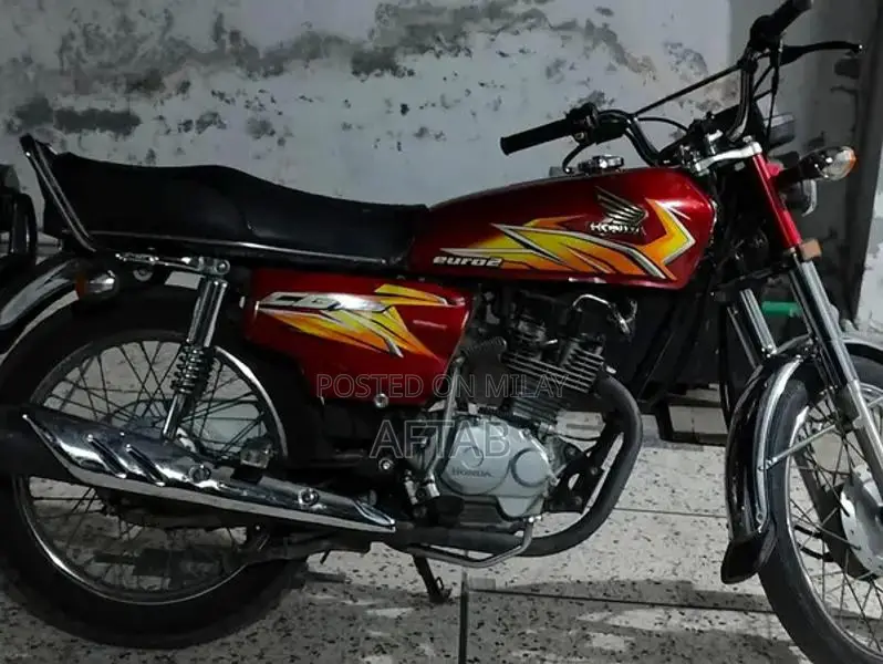 Honda CG125 Motorcycle - Well-Maintained Single Cylinder Bike