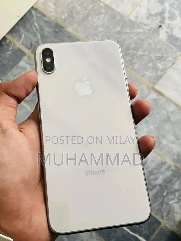 Apple iPhone XS Max Dual SIM 64GB Smartphone